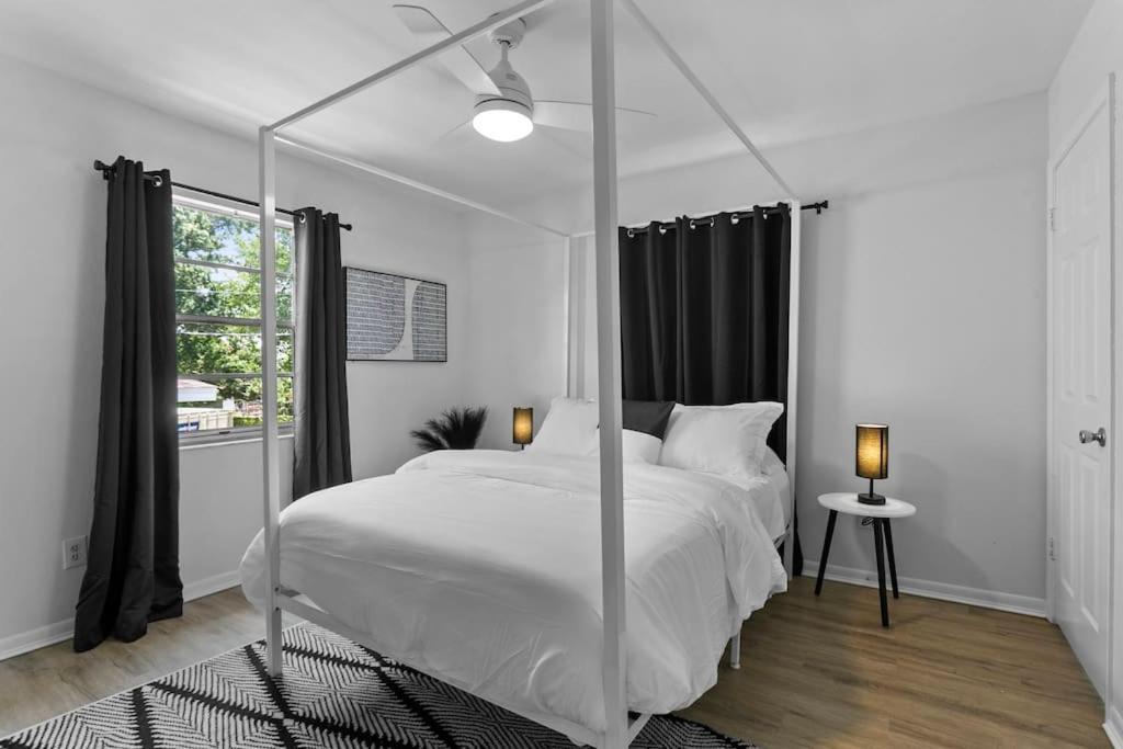 Zebra House - Close 2 Tampabay Has To Offer Tampa