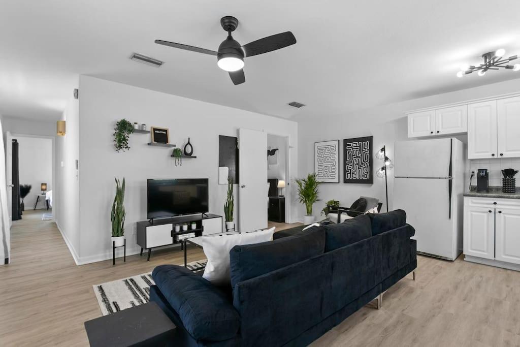 Zebra House - Close 2 Tampabay Has To Offer Holiday home
